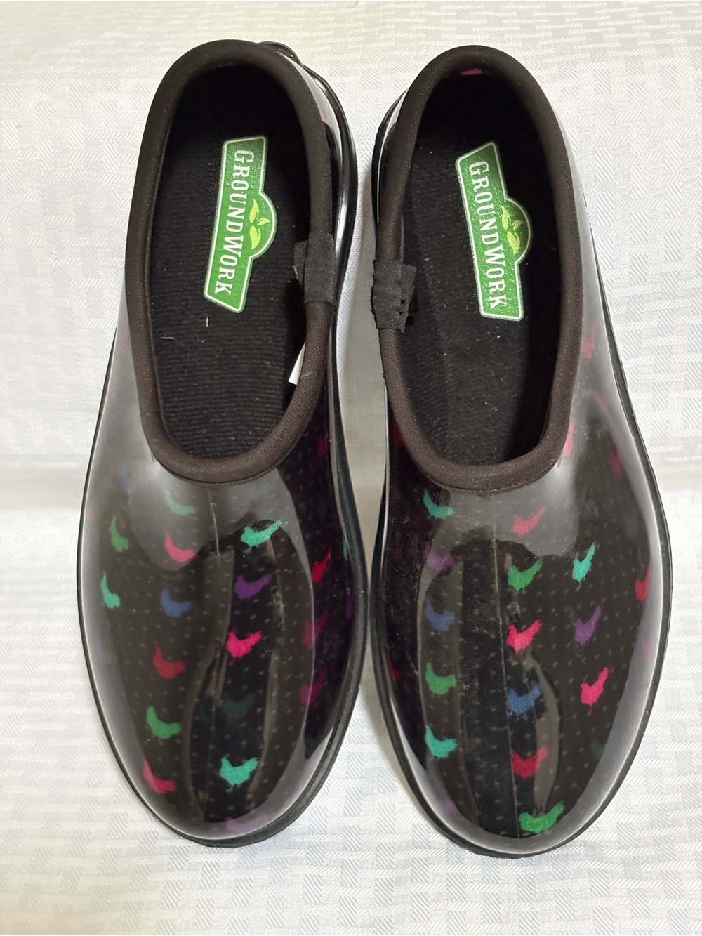 GroundWork waterproof slip-on garden clogs featuring a multicolored chicken